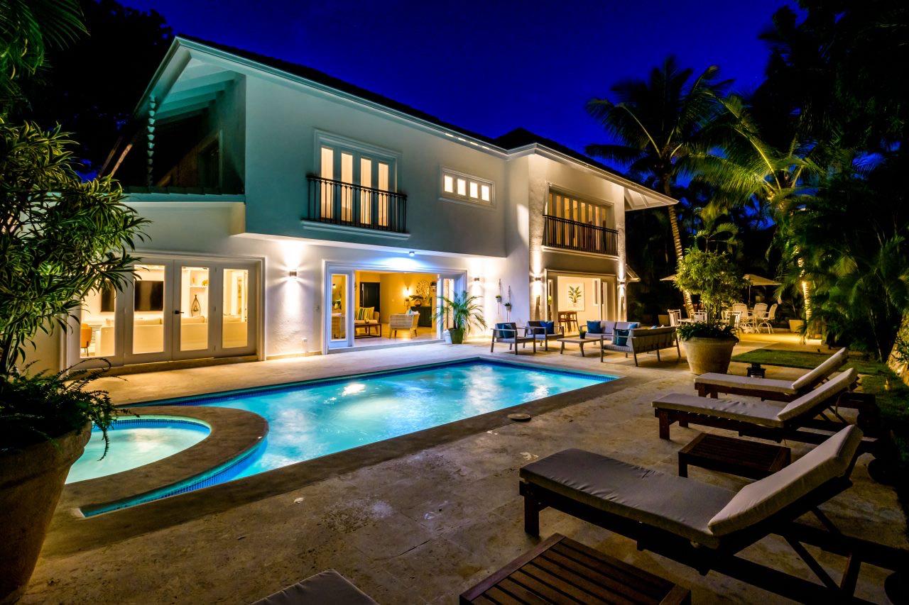Aoto Villa
