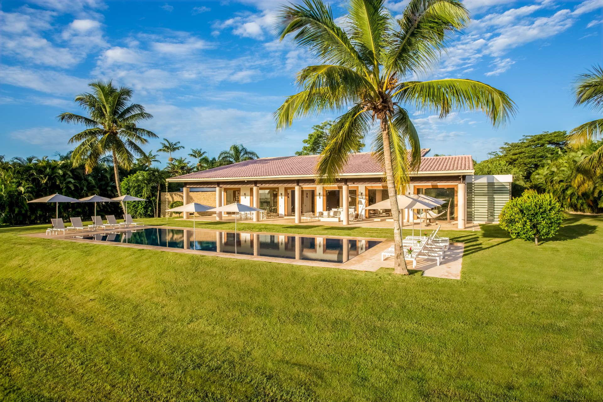 Batey 10 – 1 Villa Toscana
