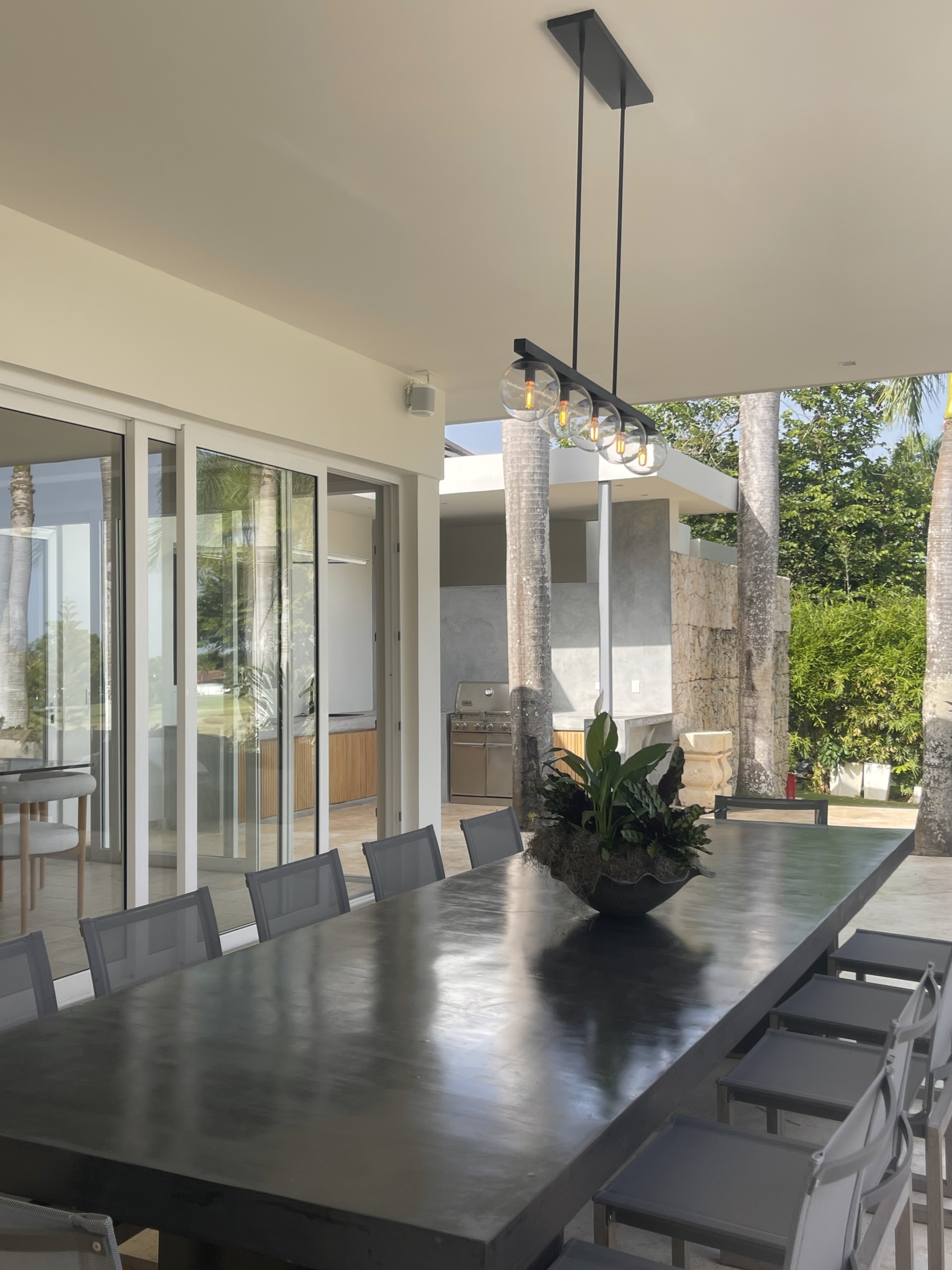 Comedor Exterior Villa The Laurent