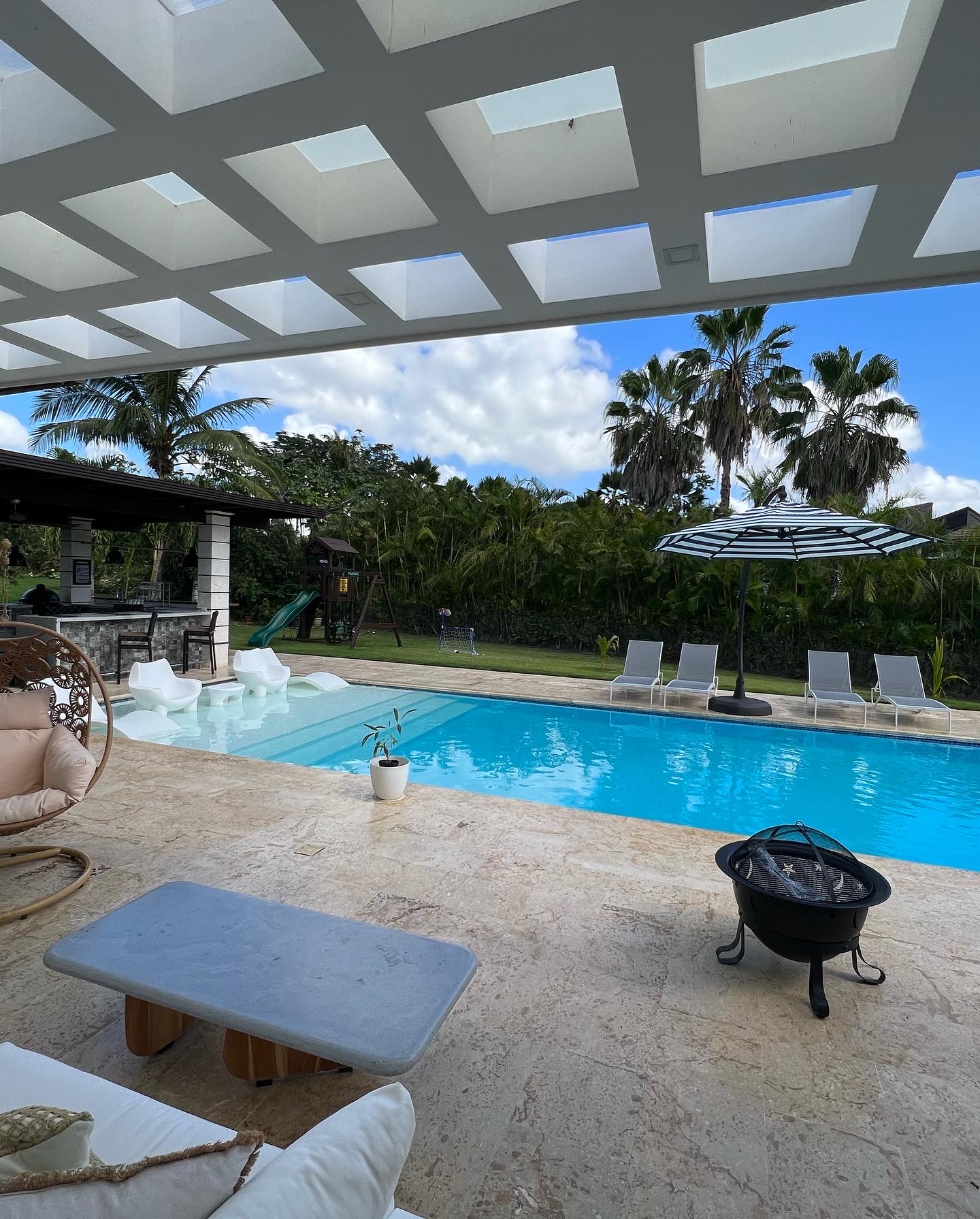 F0E3F29F-D87C-46FF-85E9-E6129DD6F6C1 Villa Le Claire