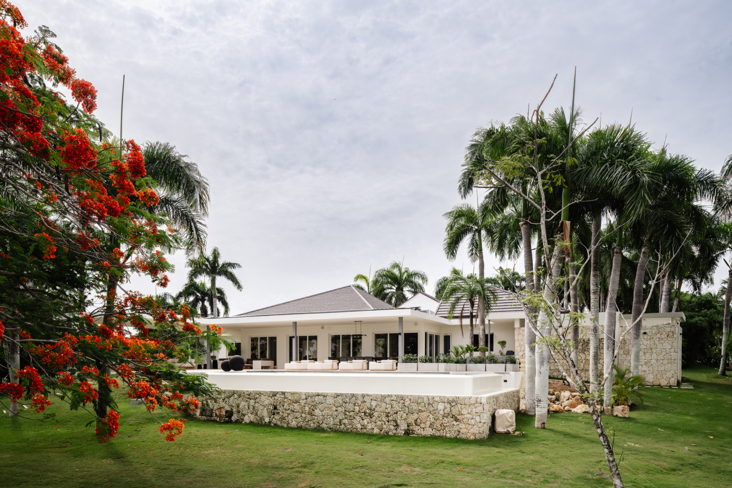 Fachada Vista Golf Villa The Laurent