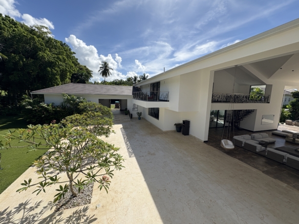 Villa Le Akhir
