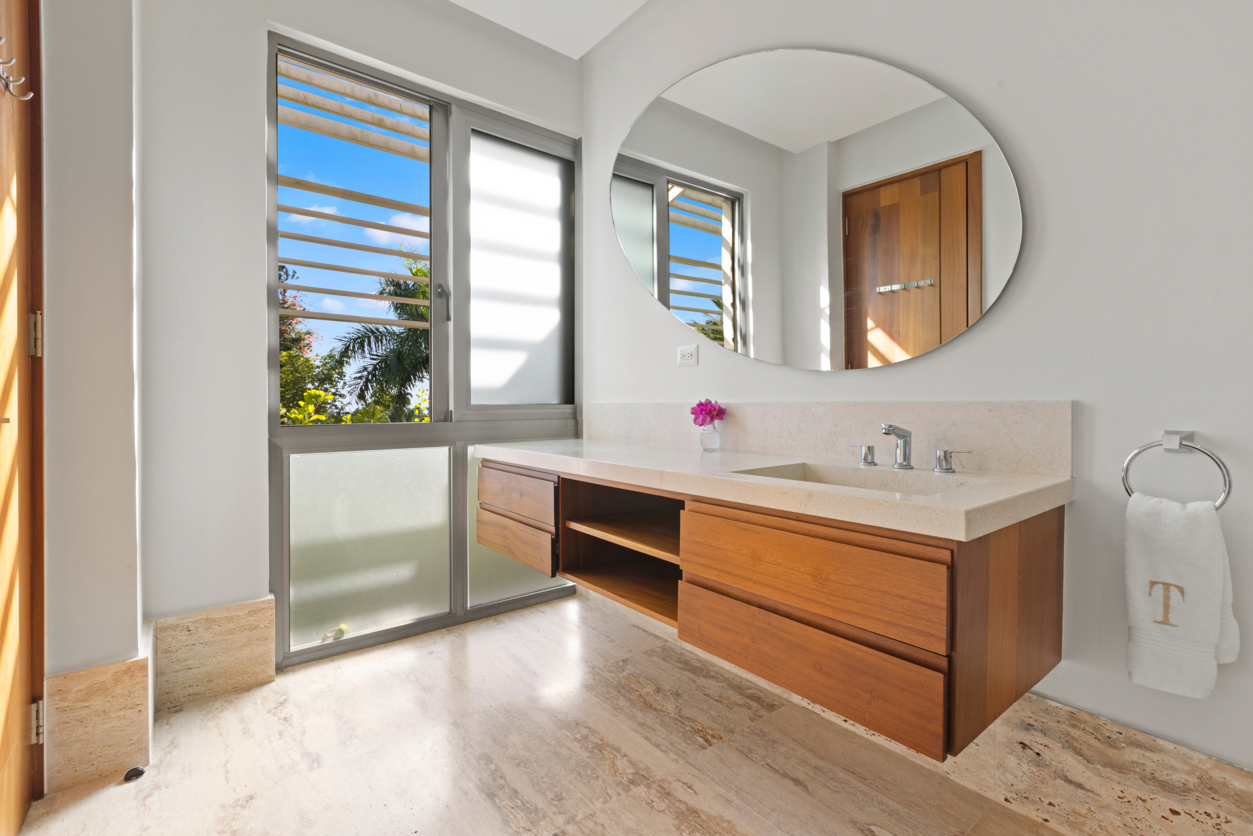 Villa Aqua